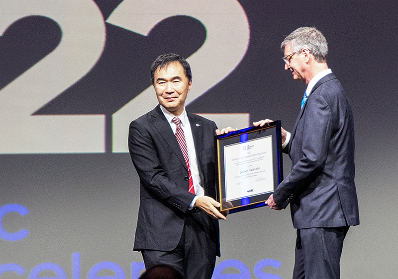 The award ceremony and commemorative invited lecture for the Seymour Cray Award, which was received by Center Director Satoshi Matsuoka, were held.