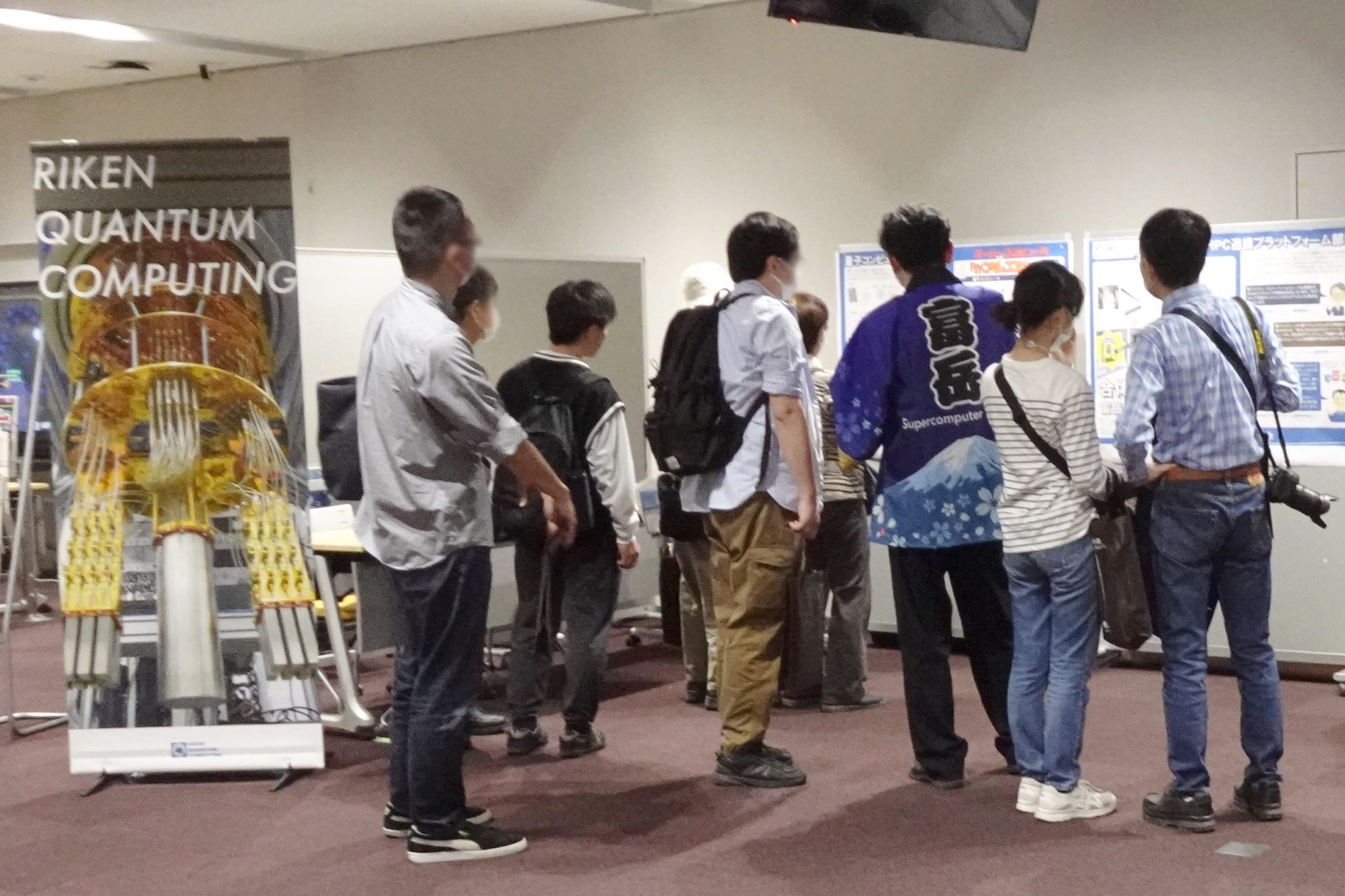 図17　一般公開 in 神戸では量子コンピュータの研究も注目を集めた